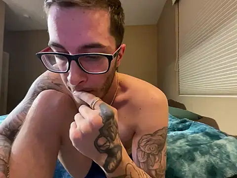 Snapshot of Bwcjoshbanks chatting on 02-21-25, 05:56 Bwcjoshbanks online show from 02-21-25, 05:56