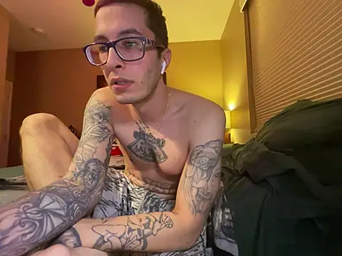 Snapshot of Bwcjoshbanks chatting on 03-12-25, 02:52 Bwcjoshbanks online show from 03-12-25, 02:52