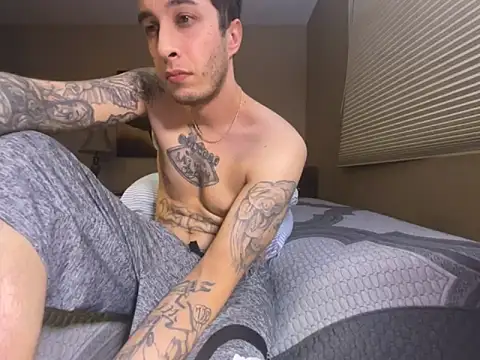 Snapshot of Bwcjoshbanks chatting on 10-13-25, 05:18 Bwcjoshbanks online show from 10-13-25, 05:18