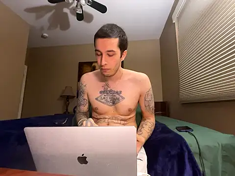 Snapshot of Bwcjoshbanks chatting on 10-22-25, 01:50 Bwcjoshbanks online show from 10-22-25, 01:50