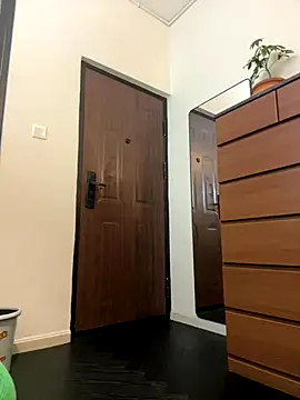 Xianggui online show from 11-19-25, 10:04