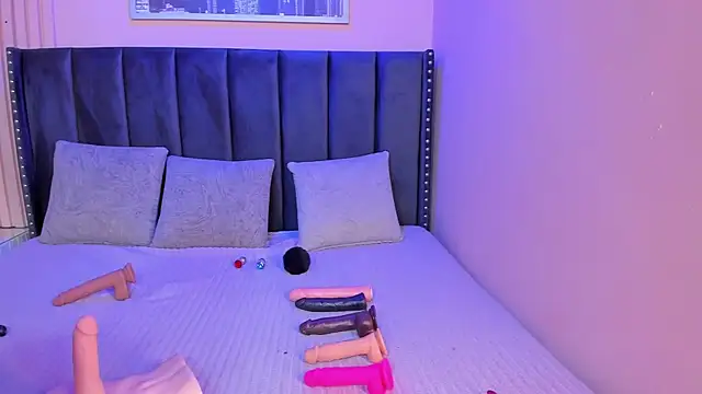 ashlye miller  online show from 01-24-25, 03:43