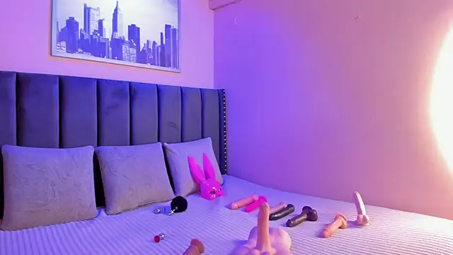 ashlye miller  online show from 01-31-25, 03:52