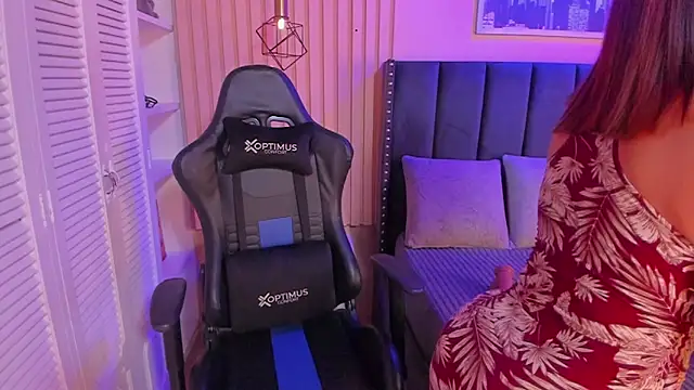 ashlye miller  online show from 02-13-25, 04:22