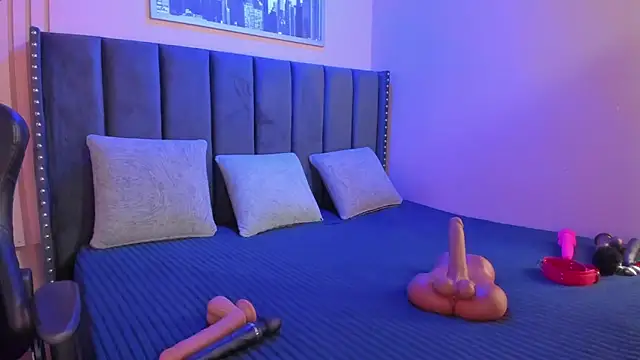 ashlye miller  online show from 09-12-25, 04:12