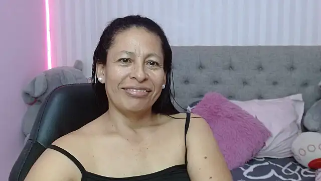 mature martina online show from 02-05-25, 06:13