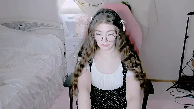 RuthMorse online show from 03-09-26, 07:18