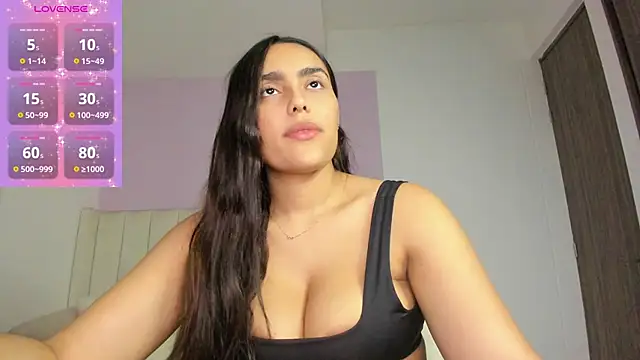 Snapshot of Mhia_palmer chatting on 02-14-25, 03:43 Mhia palmer online show from 02-14-25, 03:43