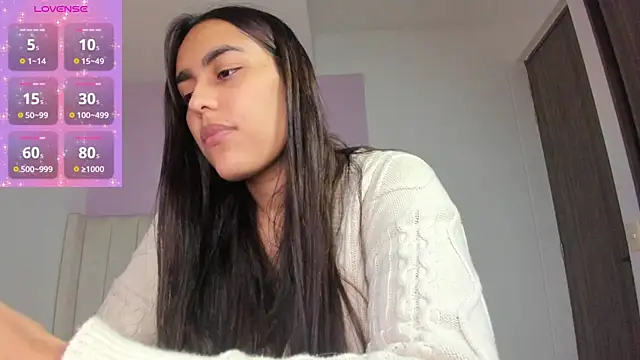Snapshot of Mhia_palmer chatting on 02-15-25, 12:43 Mhia palmer online show from 02-15-25, 12:43