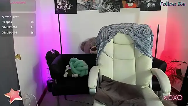 xx adrihanna xx online show from 02-28-25, 04:42