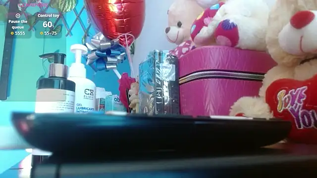 Snapshot of wendy_rivera_ chatting on 10-11-25, 10:58 wendy rivera online show from 10-11-25, 10:58