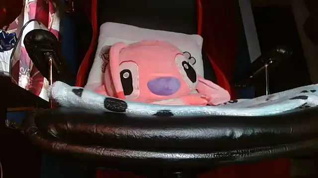 Snapshot of wendy_rivera_ chatting on 11-22-25, 12:26 wendy rivera online show from 11-22-25, 12:26