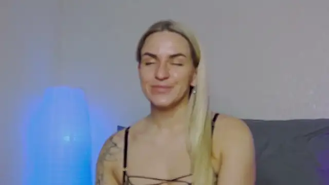 SofiJames online show from 01-03-25, 06:01