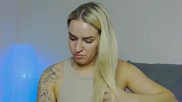 SofiJames online show from 01-07-25, 09:18