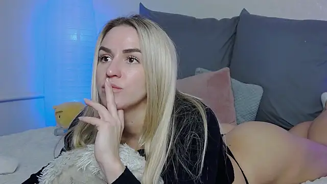 SofiJames online show from 01-28-25, 09:51