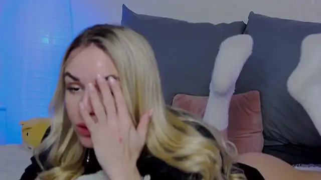 SofiJames online show from 02-25-25, 10:26