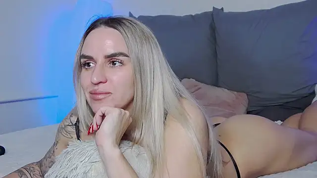 SofiJames online show from 12-20-25, 06:53