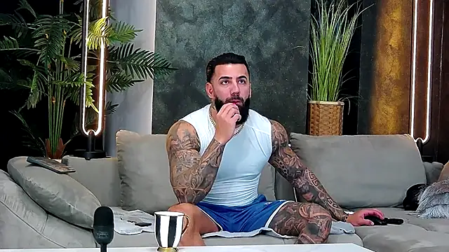 masterkingofmusclee online show from 11-26-25, 09:27