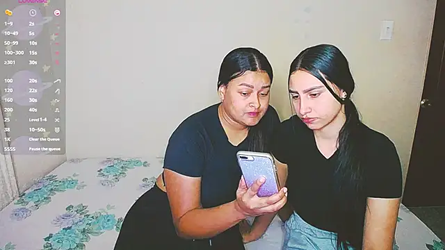 Snapshot of violeta_rous chatting on 03-19-25, 03:30 violeta rous online show from 03-19-25, 03:30