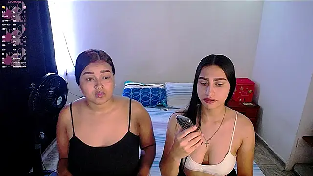 Snapshot of violeta_rous chatting on 10-30-25, 04:52 violeta rous online show from 10-30-25, 04:52