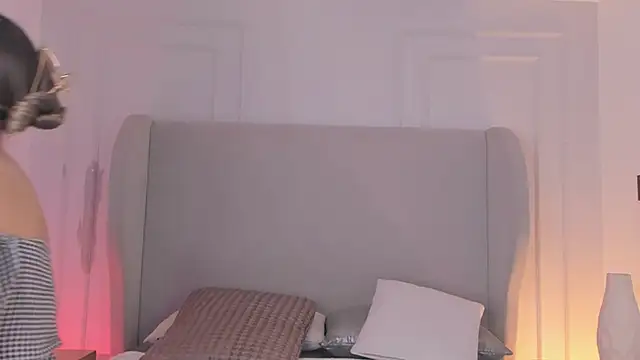 Snapshot of chloe_d chatting on 10-25-25, 01:07 chloe d online show from 10-25-25, 01:07