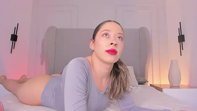 Snapshot of chloe_d chatting on 10-29-25, 11:56 chloe d online show from 10-29-25, 11:56