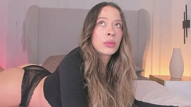 Snapshot of chloe_d chatting on 11-21-25, 11:42 chloe d online show from 11-21-25, 11:42