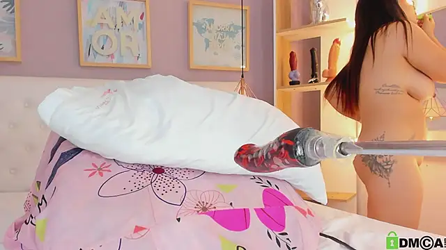 julyanna  online show from 11-20-25, 08:19