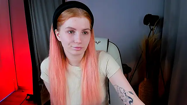 Mira  Blush online show from 01-24-25, 06:46