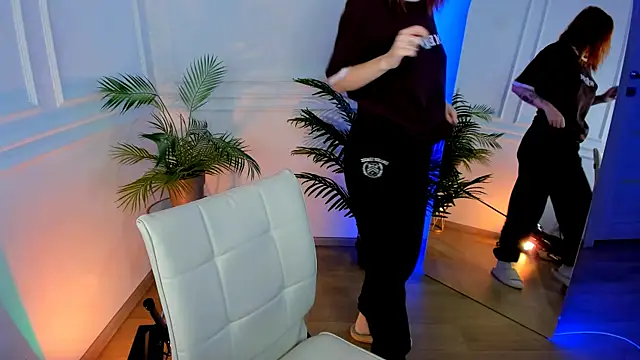 Mira  Blush online show from 11-16-25, 08:47