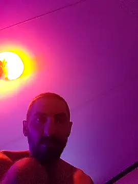 Bi curious86 online show from 02-14-26, 01:46