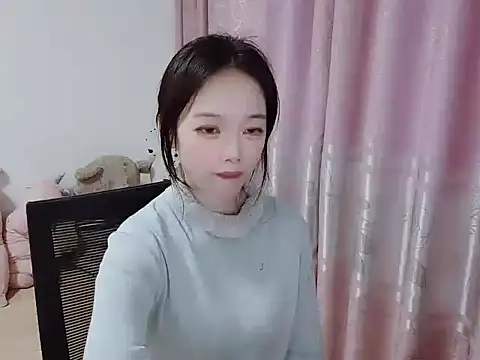 wwcc123 online show from 11-17-25, 03:45