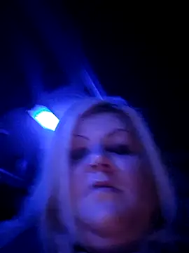 ducicsajsziii online show from 12-21-24, 05:58