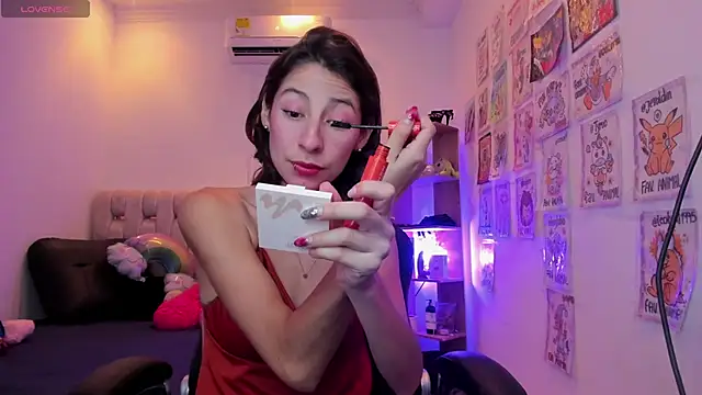 Snapshot of Gorgeous_Team chatting on 02-21-25, 08:05 Gorgeous Team online show from 02-21-25, 08:05