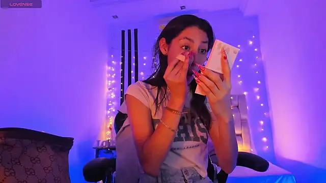 Snapshot of Gorgeous_Team chatting on 02-13-26, 06:37 Gorgeous Team online show from 02-13-26, 06:37