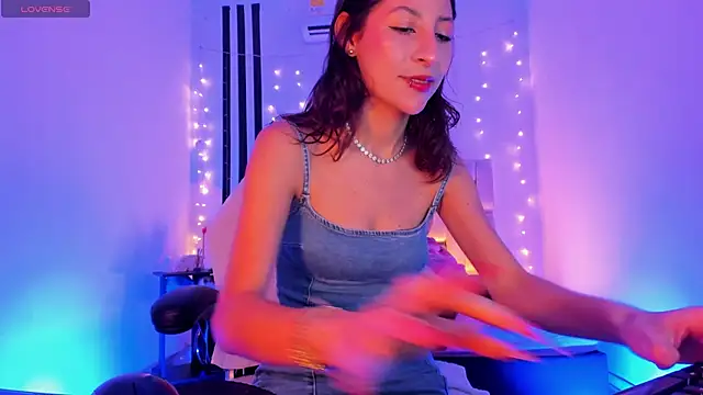 Snapshot of Gorgeous_Team chatting on 02-25-26, 08:07 Gorgeous Team online show from 02-25-26, 08:07