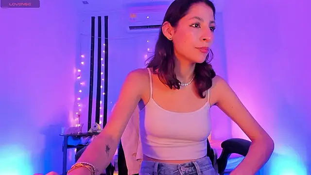 Snapshot of Gorgeous_Team chatting on 02-26-26, 07:35 Gorgeous Team online show from 02-26-26, 07:35