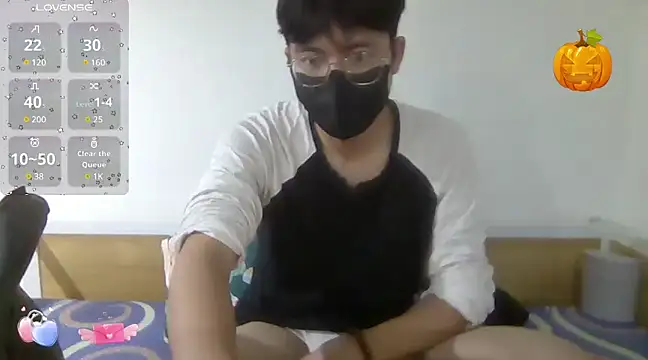 Gwencloudy online show from 03-17-25, 09:01