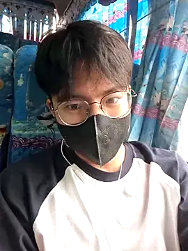 Snapshot of Gwencloudy chatting on 02-01-26, 01:59 Gwencloudy online show from 02-01-26, 01:59