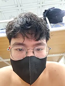 Snapshot of Gwencloudy chatting on 02-24-26, 04:10 Gwencloudy online show from 02-24-26, 04:10