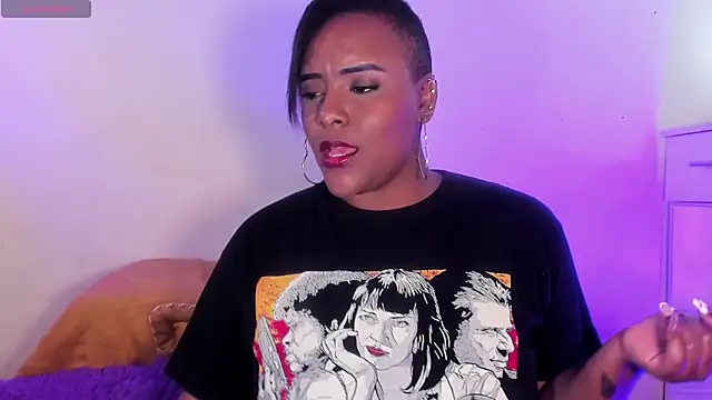 Snapshot of DianaBrownXX chatting on 01-20-25, 05:15 DianaBrownXX online show from 01-20-25, 05:15