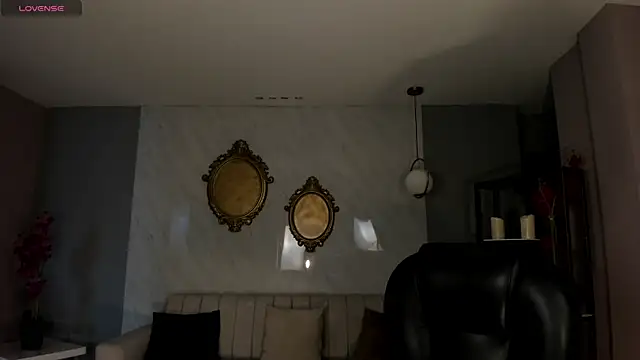 AlessiaCorleone  online show from 09-25-25, 05:16