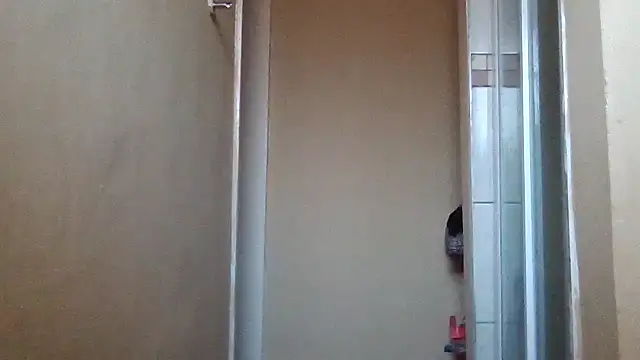 Snapshot of ShooingBunch chatting on 11-06-25, 07:20 ShooingBunch online show from 11-06-25, 07:20