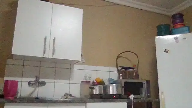 Snapshot of ShooingBunch chatting on 12-02-25, 12:43 ShooingBunch online show from 12-02-25, 12:43