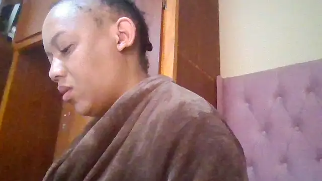 Snapshot of ShooingBunch chatting on 12-15-25, 07:01 ShooingBunch online show from 12-15-25, 07:01