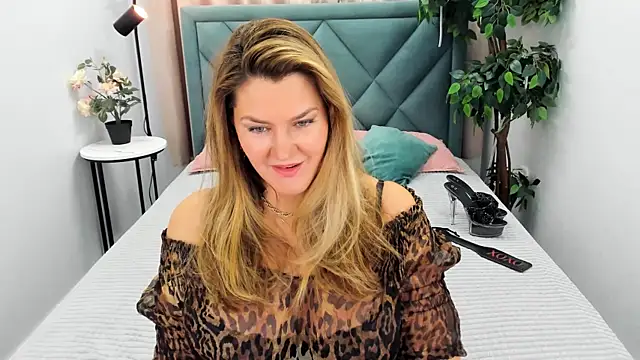 Adele Russo online show from 09-14-25, 04:17