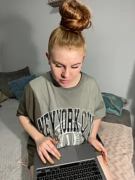 alexababy online show from 10-16-25, 06:36