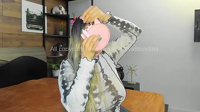 KatyaBlonding online show from 10-08-25, 01:53