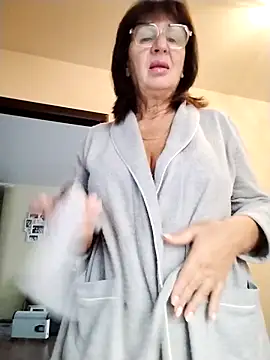 AlbinaXPretty online show from 10-14-25, 07:42