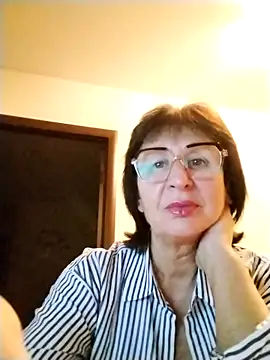 AlbinaXPretty online show from 10-29-25, 05:25